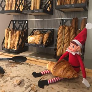 photo du lutin à la boulangerie